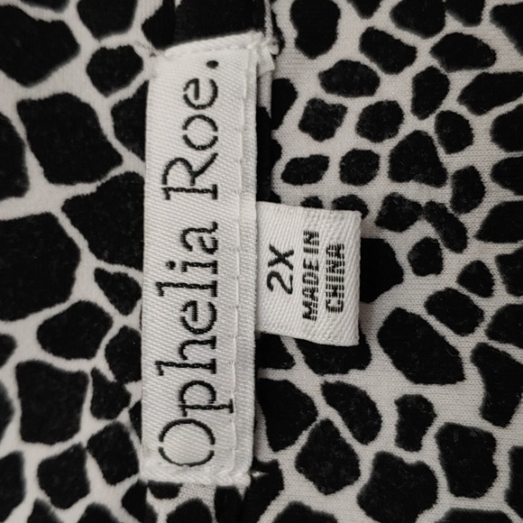 Ophelia Roe Women's Size 2X V-Neck Tunic Length Tank - Picture 4 of 6